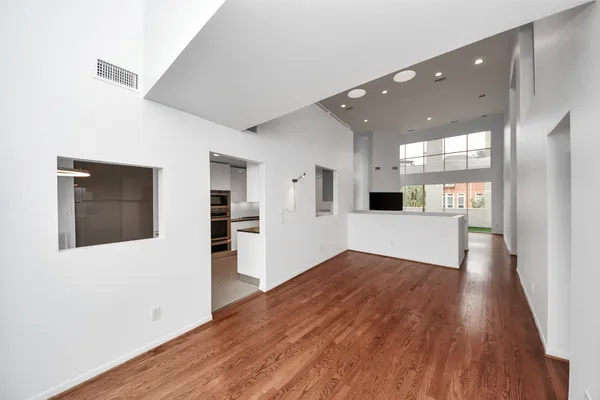 $750,000 | 6402 Taggart Street, Houston, TX 77007