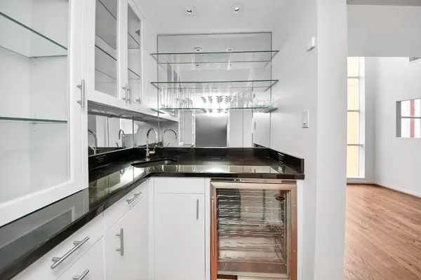 $750,000 | 6402 Taggart Street, Houston, TX 77007