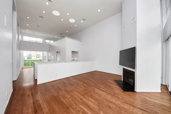 $750,000 | 6402 Taggart Street, Houston, TX 77007
