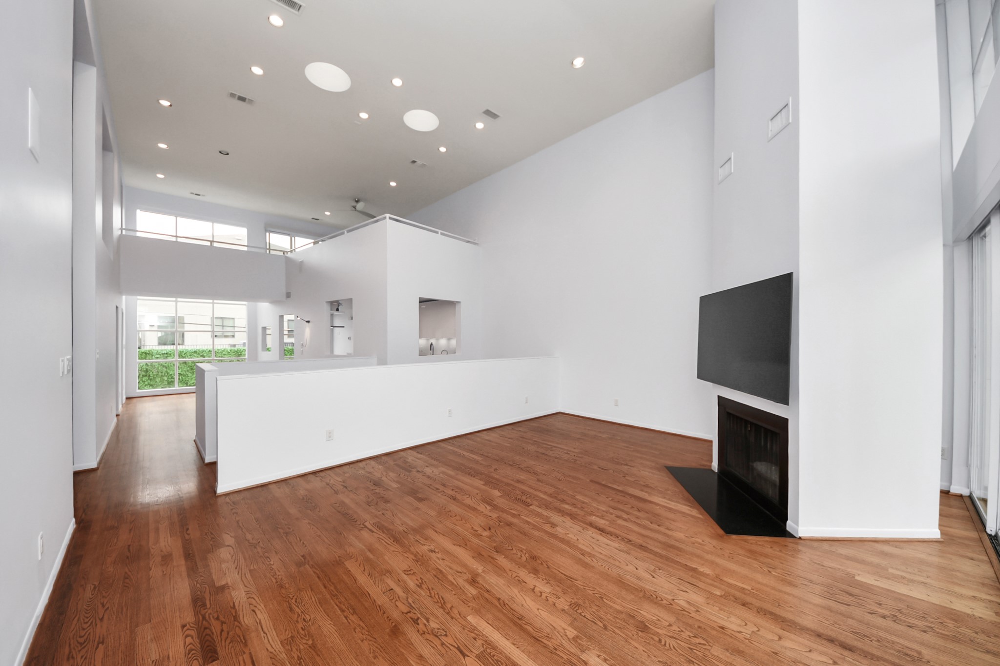 6402 Taggart Street Houston, TX 77007 - Photo 7 of 33