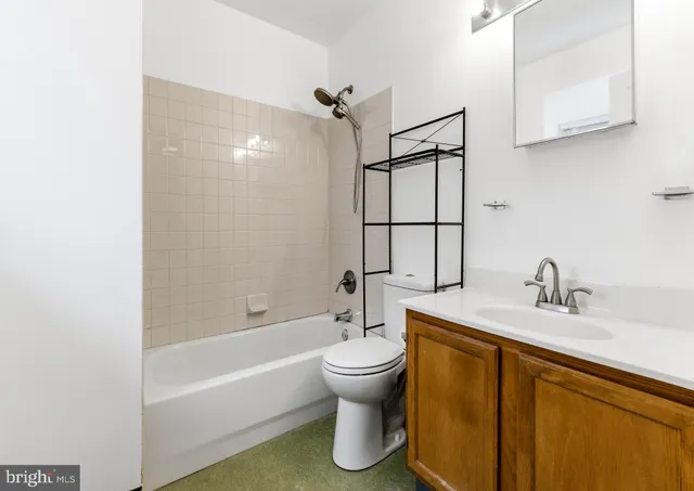 $365,000 | 576 Washington Street, Camden, NJ 08103