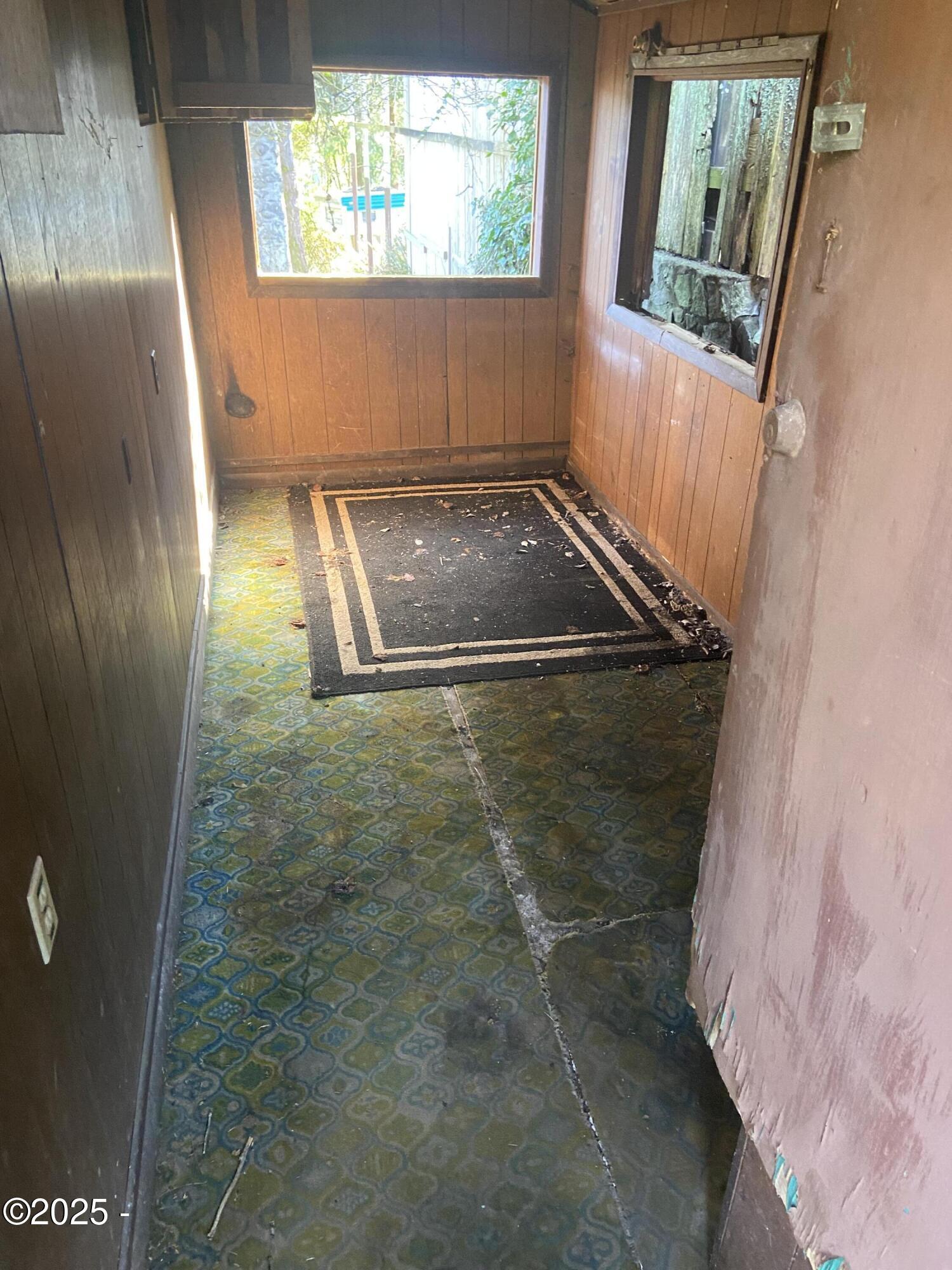 811 Southeast 7th Street Toledo, OR 97391 - Photo 11 of 36 Extra room