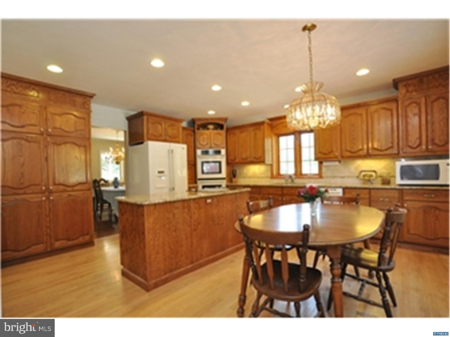 409 Ridge Lane Hockessin, DE 19707 - Photo 3 of 25 Gallery Image 3