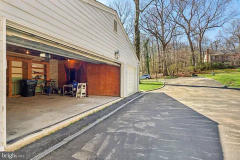 a picture of a yard