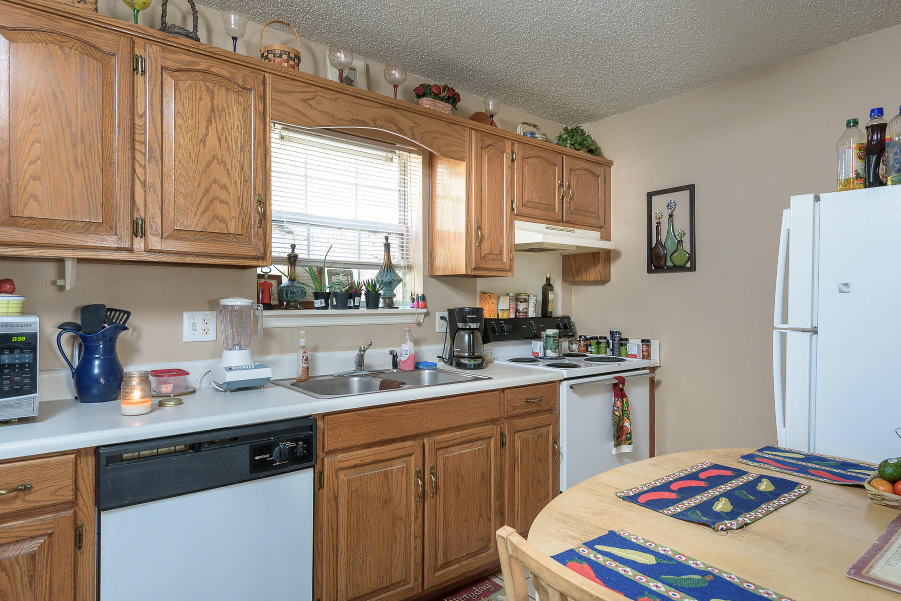 9012 Fuller Road Chattanooga, TN 37421 - Photo 4 of 13 Kitchen