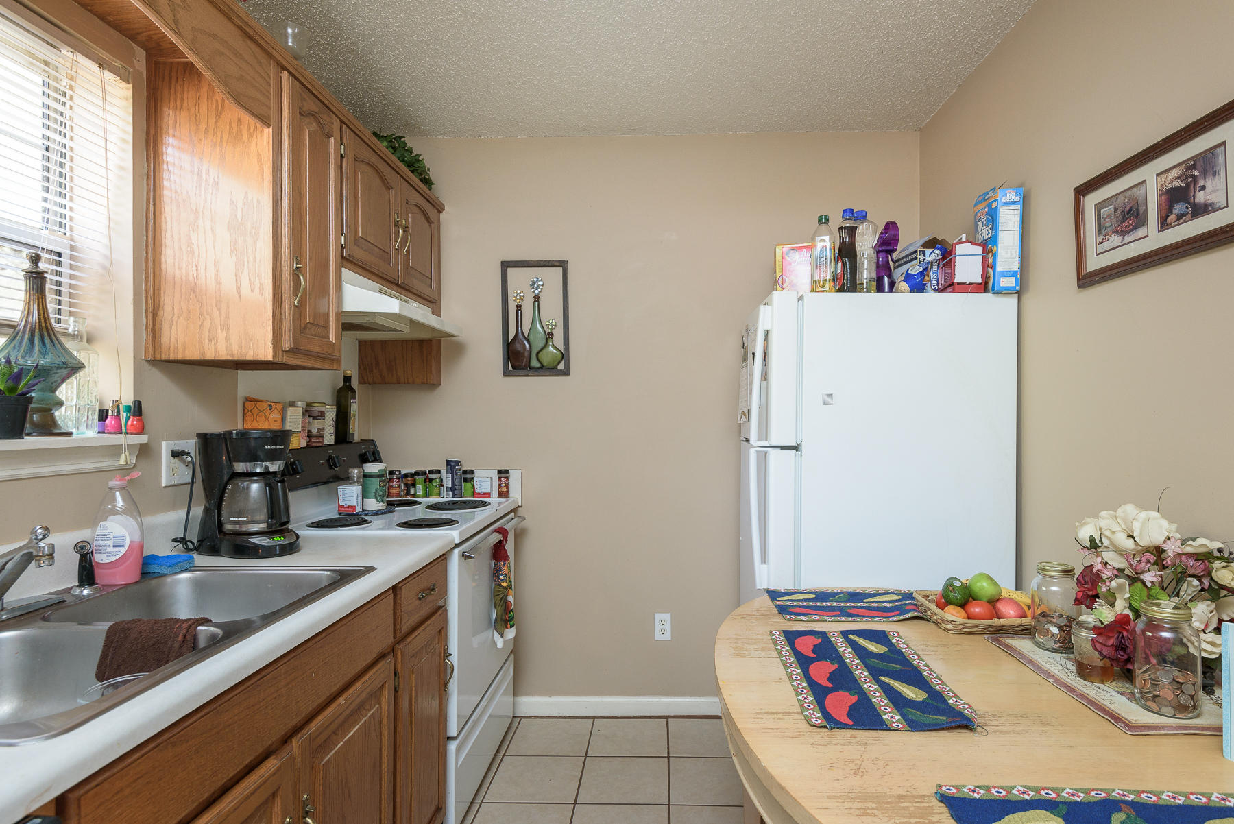 9012 Fuller Road Chattanooga, TN 37421 - Photo 5 of 13 Kitchen