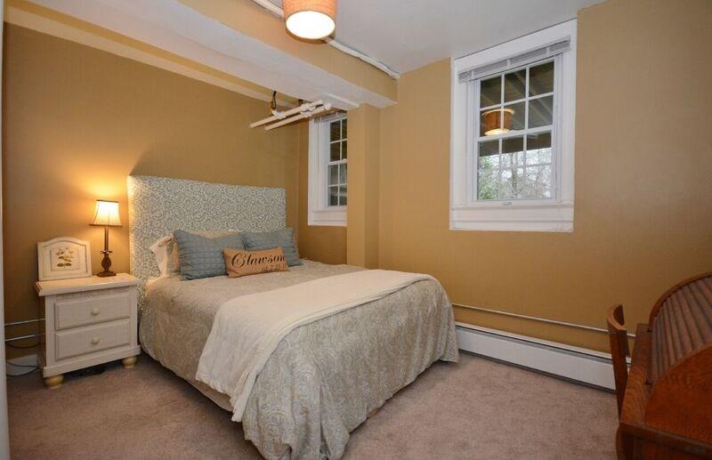 1255 Murdoch Road Pittsburgh, PA 15217 - Photo 16 of 25 Bedroom