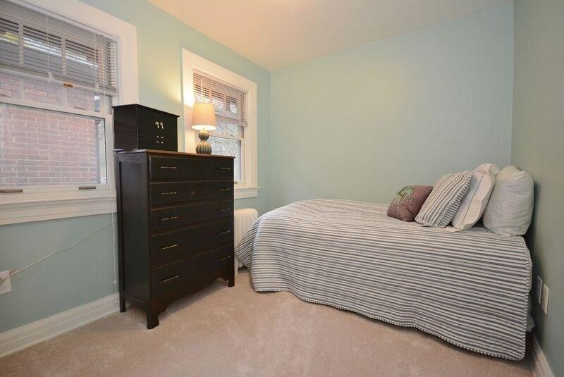 1255 Murdoch Road Pittsburgh, PA 15217 - Photo 17 of 25 Bedroom