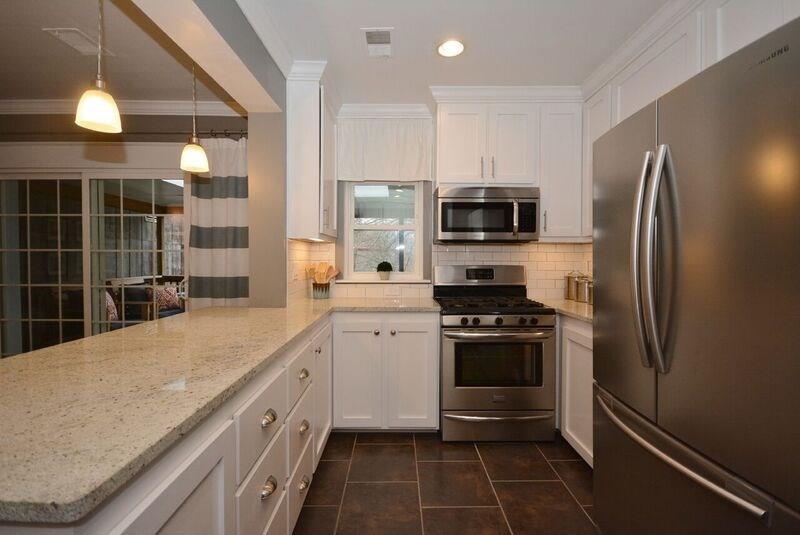 1255 Murdoch Road Pittsburgh, PA 15217 - Photo 9 of 25 Kitchen