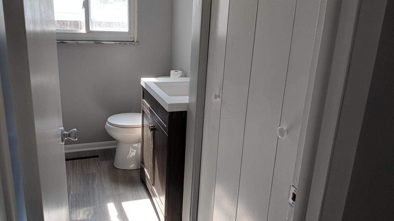 320 Deerfield Road Columbus, OH 43228 - Photo 12 of 26 Gallery Image 12