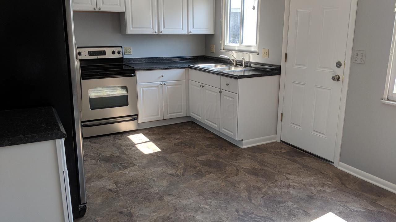 320 Deerfield Road Columbus, OH 43228 - Photo 2 of 26 Gallery Image 2
