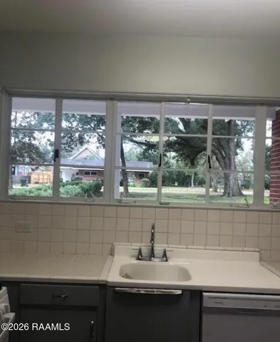 $1,600 | 101 Aline Street, New Iberia, LA 70560