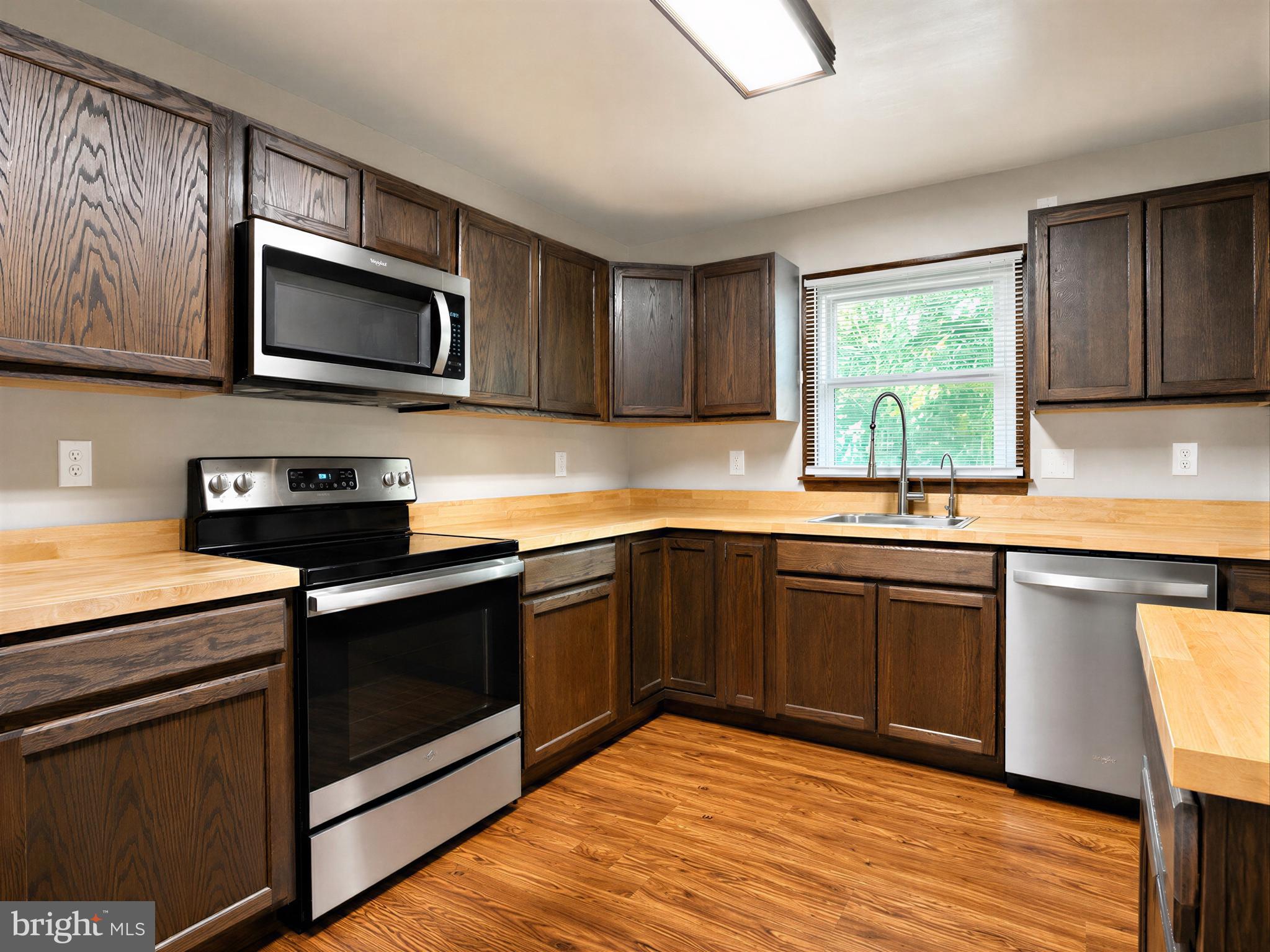 21605 Defender Street Lexington Park, MD 20653 - Photo 12 of 49 Updated Appliances