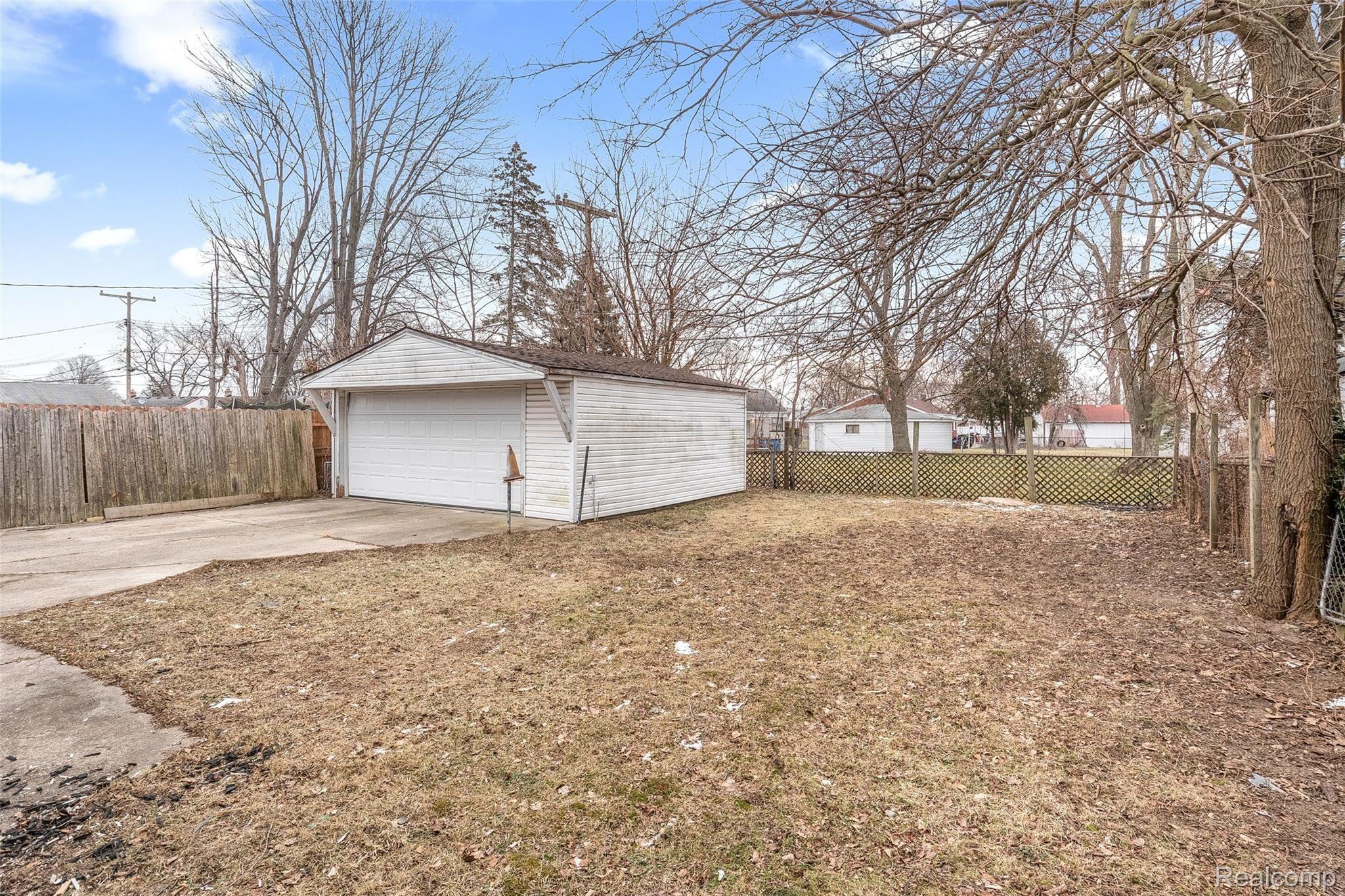 29737 Spring Arbor Drive Inkster, MI 48141 - Photo 30 of 31 31.jpg