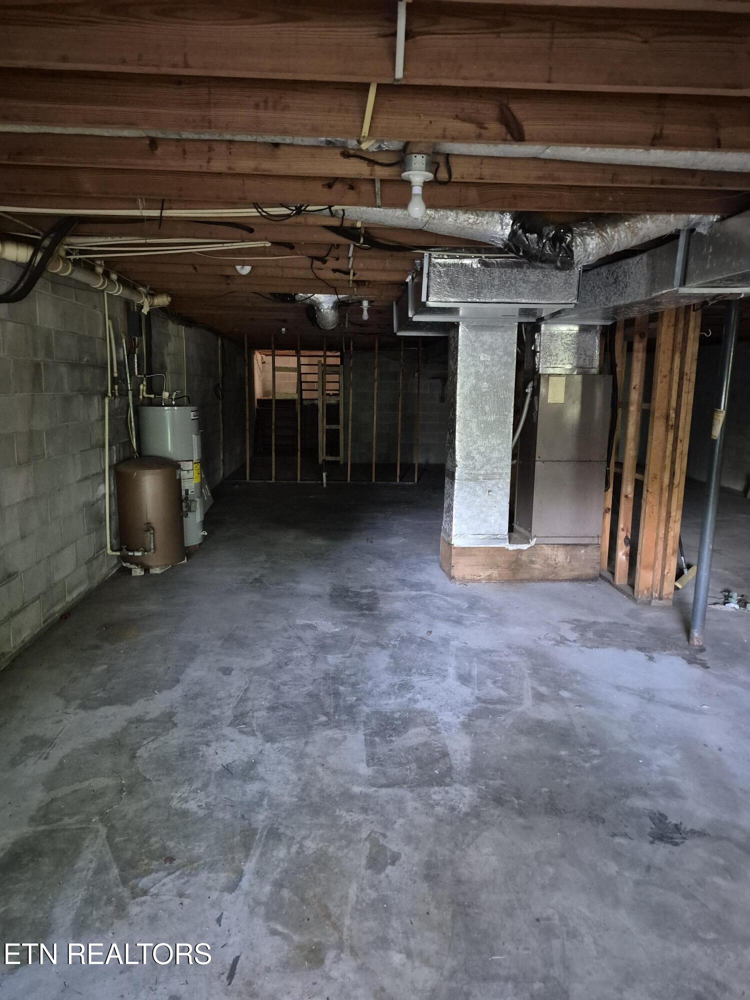 111 Povo Road Madisonville, TN 37354 - Photo 19 of 28 20260416_084315