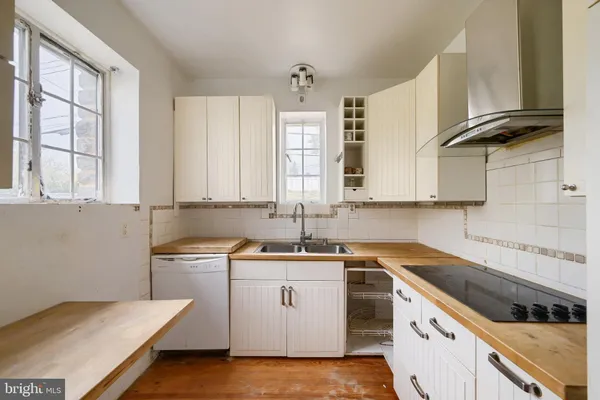 $599,000 | 6580 Loch Raven Boulevard, Baltimore, MD 21239