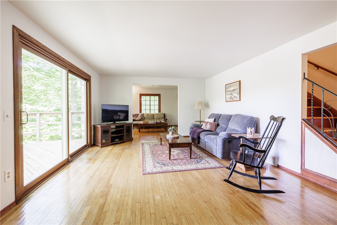 291 Whitney Road Perinton, NY 14526 - Photo 21 of 35