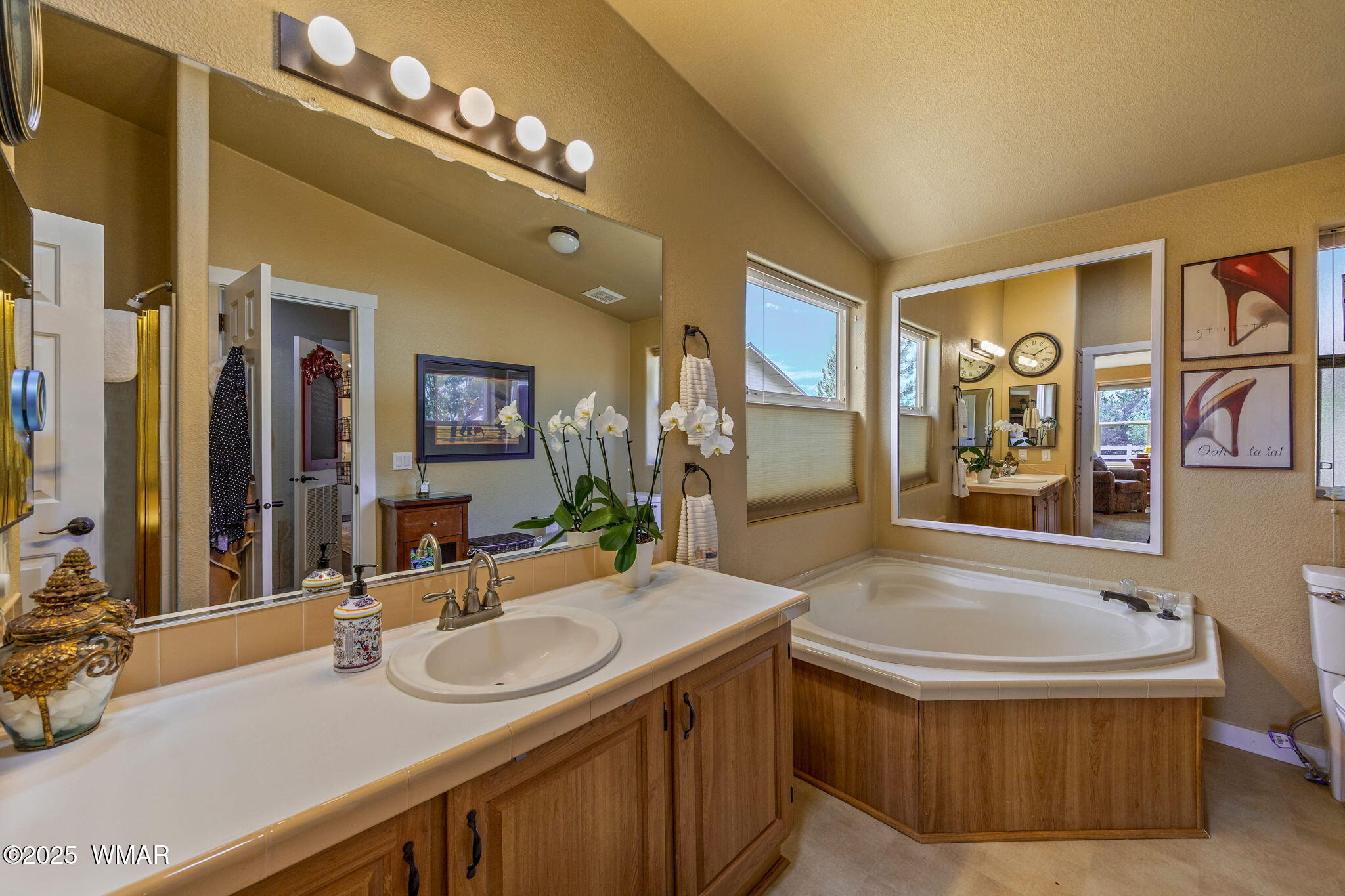 3840 Petersen Road Snowflake, AZ 85937 - Photo 16 of 39 Master Bath