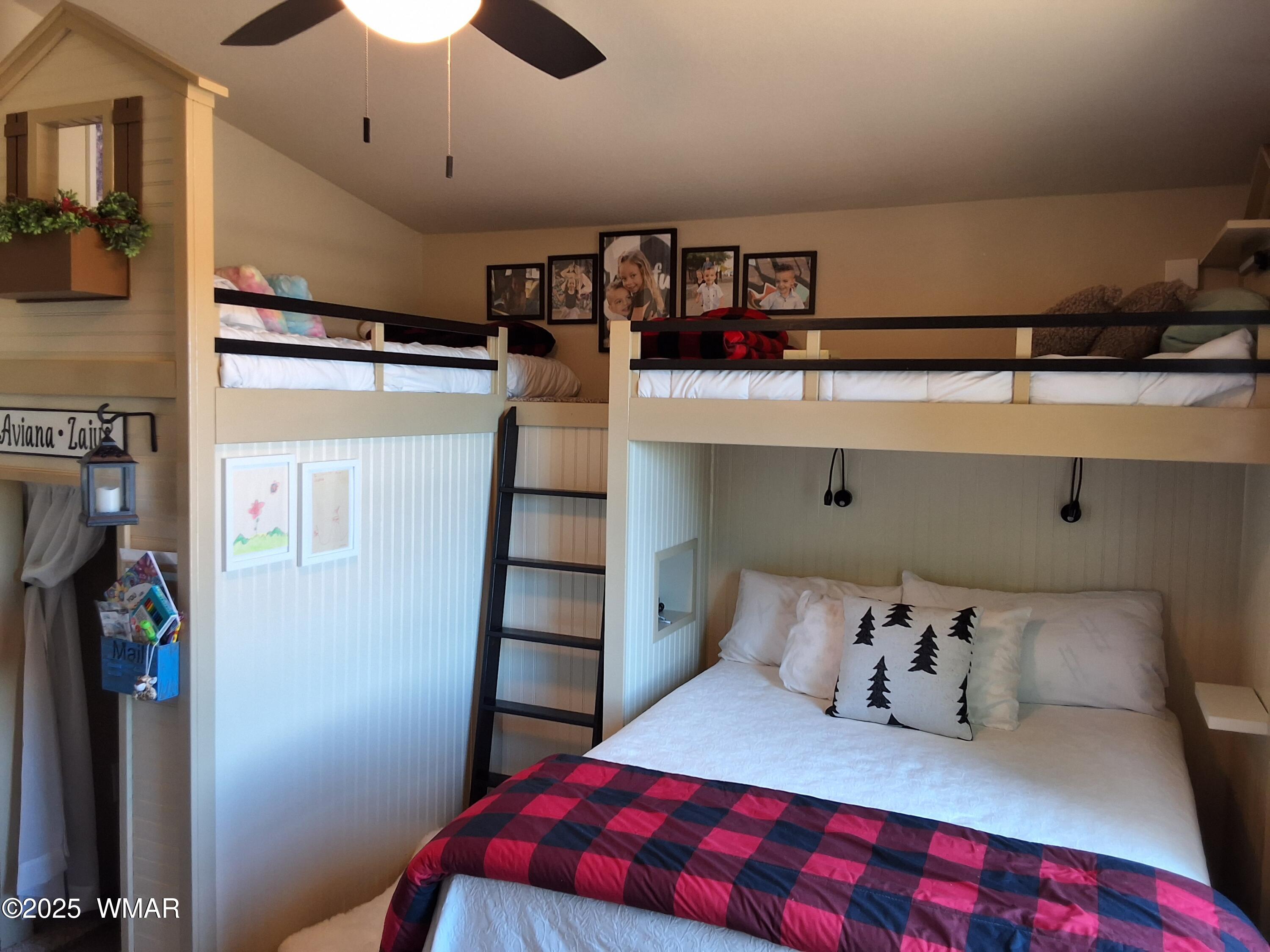3840 Petersen Road Snowflake, AZ 85937 - Photo 18 of 39 Built in Bunk beds