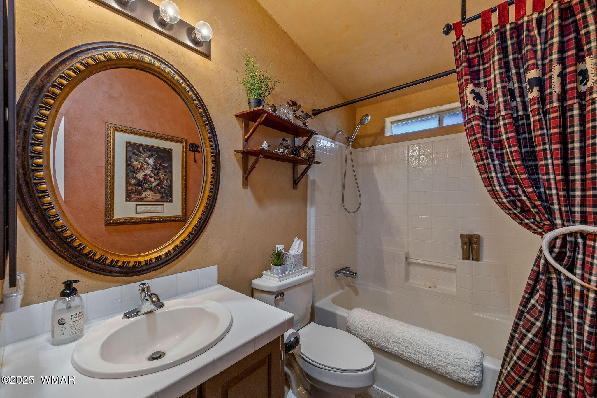 3840 Petersen Road Snowflake, AZ 85937 - Photo 20 of 39 Guest Full bath