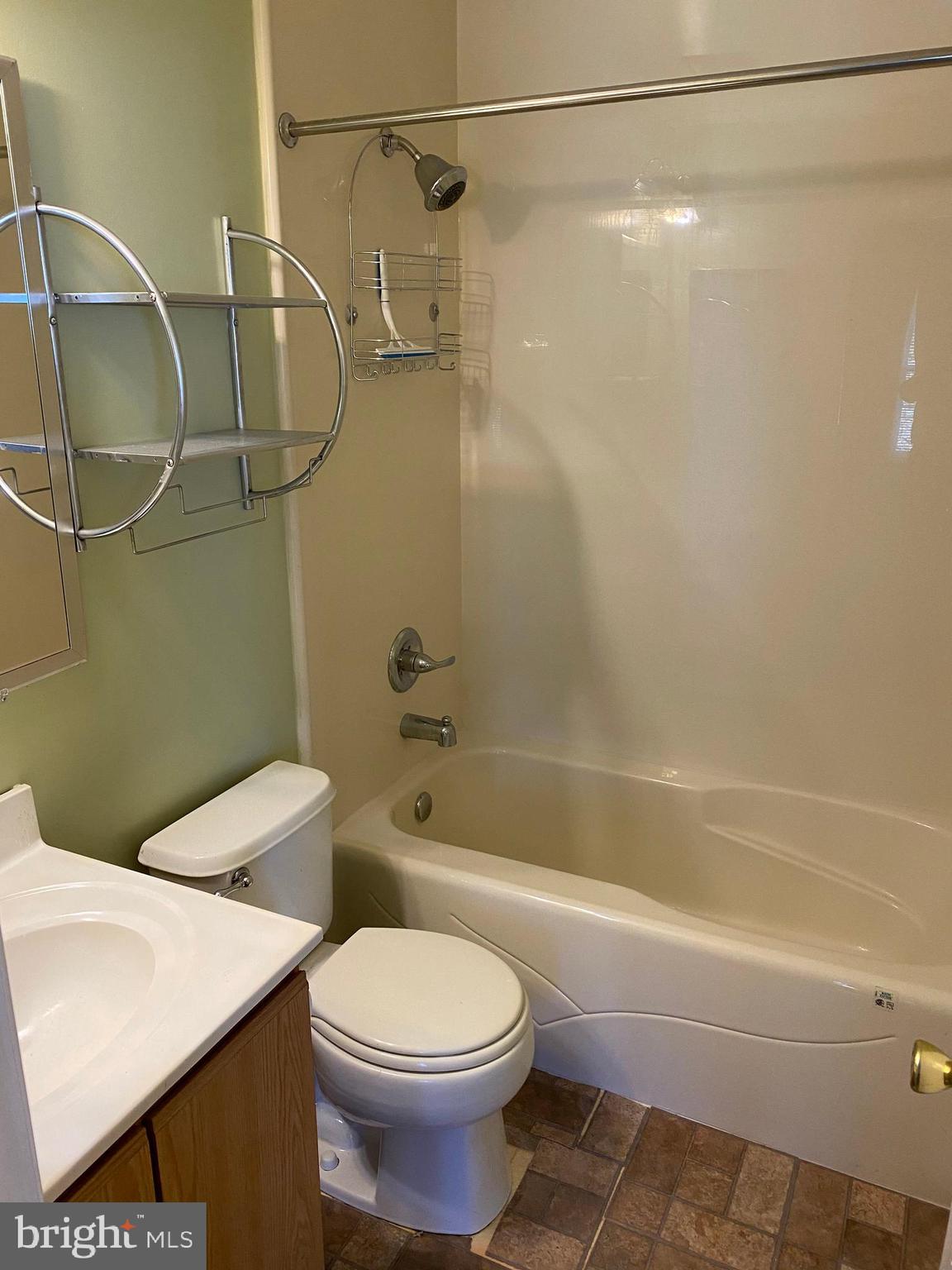 276 Amberleigh Drive Silver Spring, MD 20905 - Photo 17 of 19 Primary En-Suite Bath