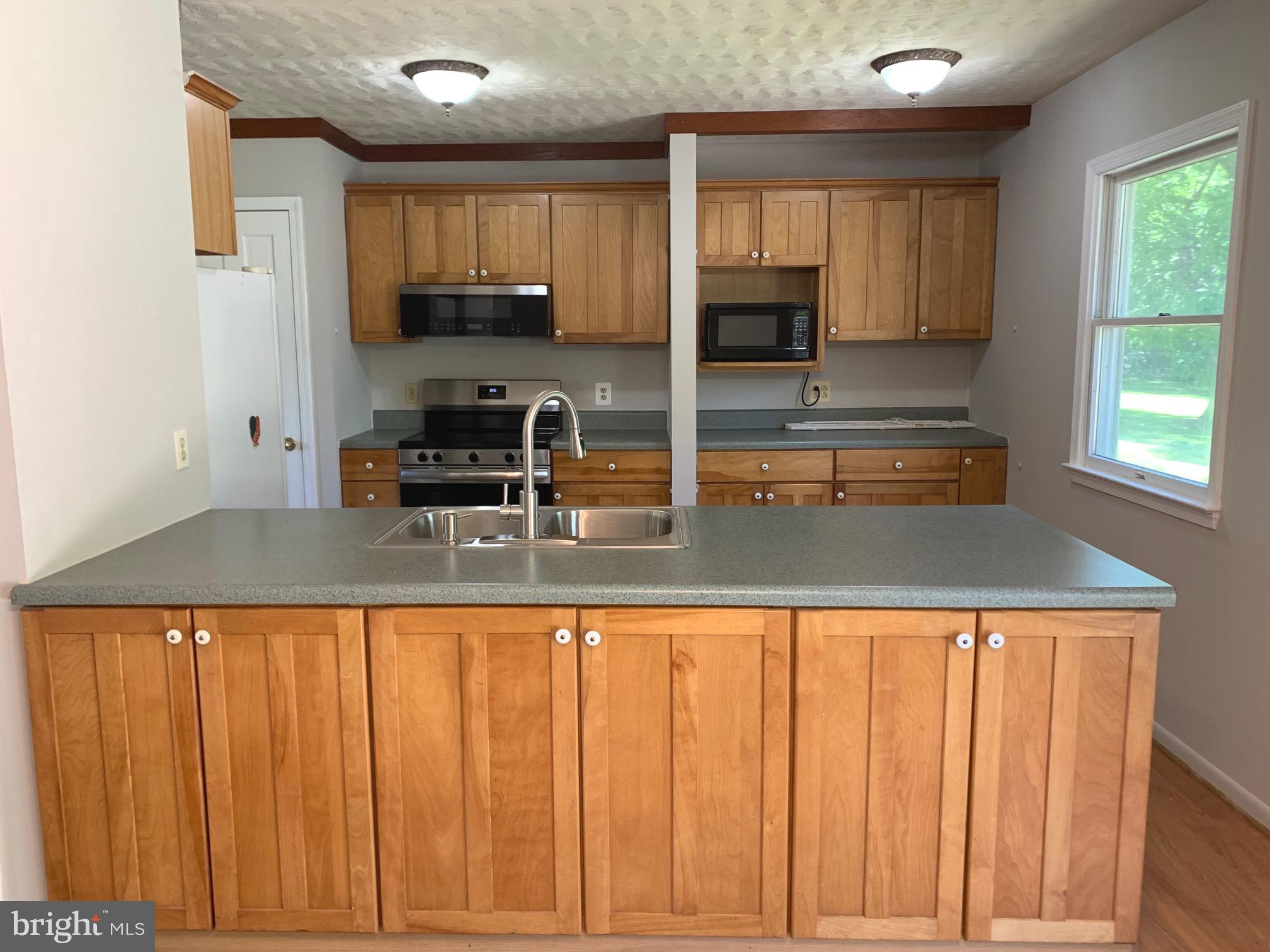 10413 Elys Ford Road Fredericksburg, VA 22407 - Photo 5 of 15 Kitchen