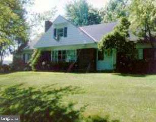 44 East Third Avenue Lititz, PA 17543 - Photo 1 of 1 Gallery Image 1