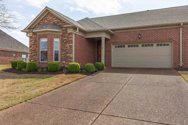 $300,000 | 104 St Andrews Drive, Unit 104, Oakland, TN 38060