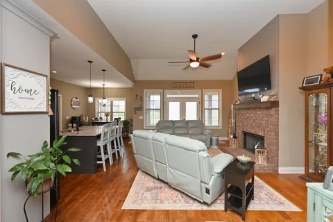 $529,900 | 727 North Russell Street, Portland, TN 37148