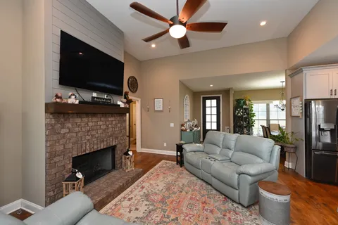 $529,900 | 727 North Russell Street, Portland, TN 37148