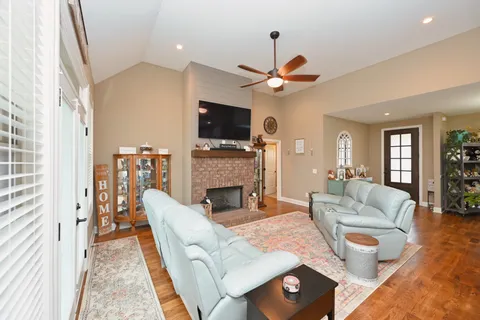 $529,900 | 727 North Russell Street, Portland, TN 37148