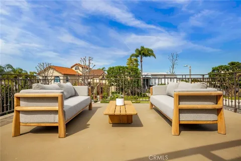 $2,199,848 | 7836 West 81st Street, Playa del Rey, CA 90293