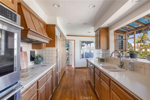 $2,199,848 | 7836 West 81st Street, Playa del Rey, CA 90293