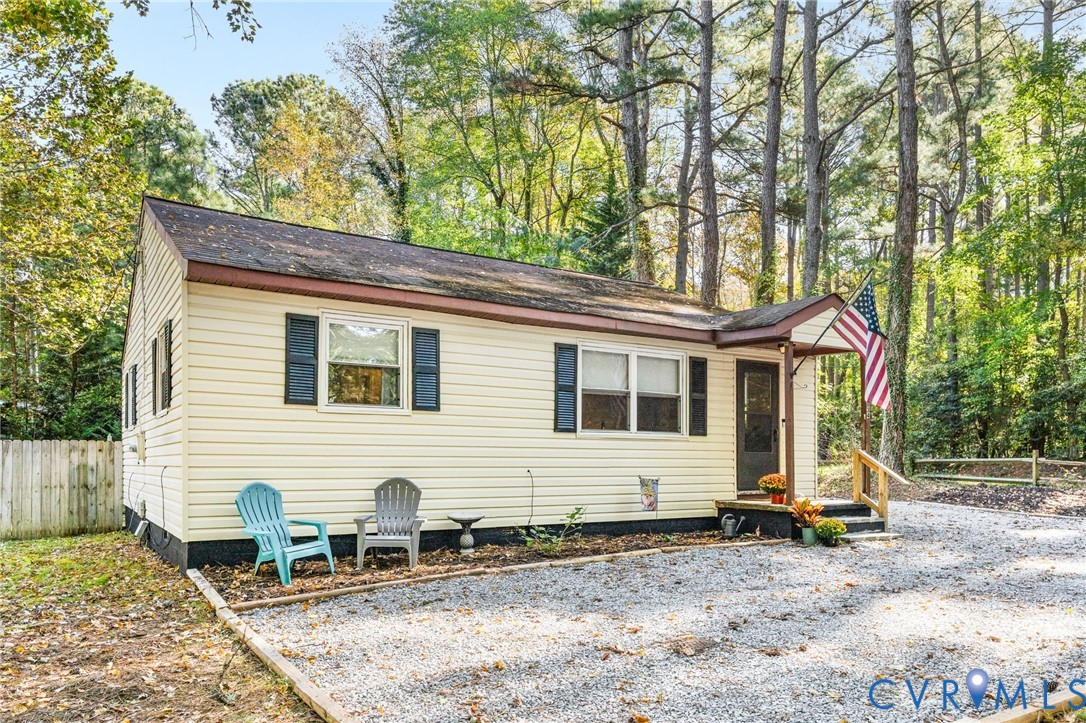 8834 Diascund Road Lanexa, VA 23089 - Photo 3 of 44 Gallery Image 3