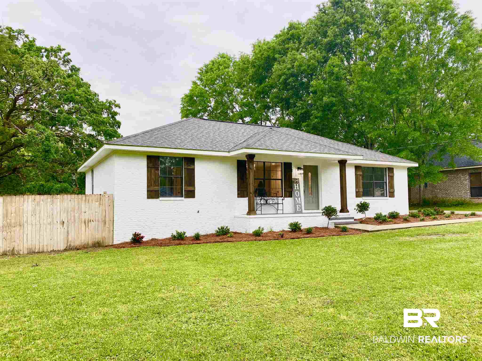 22887 Mobile Street Robertsdale, AL 36567 - Photo 3 of 31