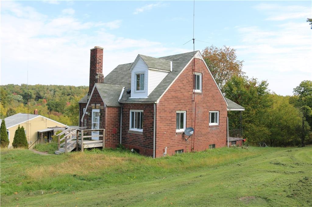 2526 Ridge Rd Extension Baden, PA 15005 - Photo 2 of 23