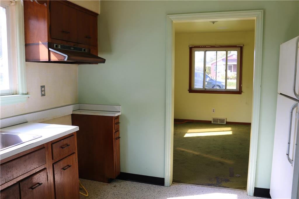 2526 Ridge Rd Extension Baden, PA 15005 - Photo 6 of 23