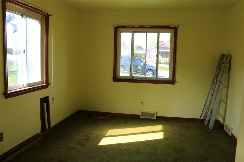 2526 Ridge Rd Extension Baden, PA 15005 - Photo 10 of 23