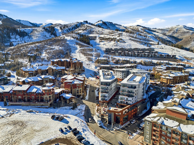2417 West High Road, Unit 2515 Park City, UT 84098 - Photo 66 of 67 Snowy aerial view featuring a mountain view