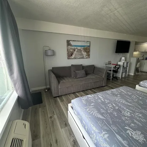 $1,200 | 800 North Atlantic Avenue, Unit 420, Daytona Beach, FL 32118