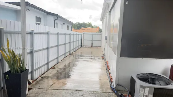 $2,700 | 434 Tamiami Boulevard, Miami, FL 33144