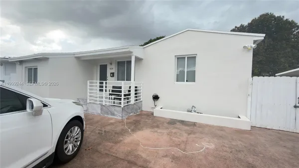 $2,700 | 434 Tamiami Boulevard, Miami, FL 33144