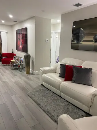 $2,700 | 434 Tamiami Boulevard, Miami, FL 33144