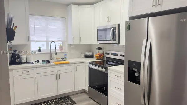 $2,700 | 434 Tamiami Boulevard, Miami, FL 33144