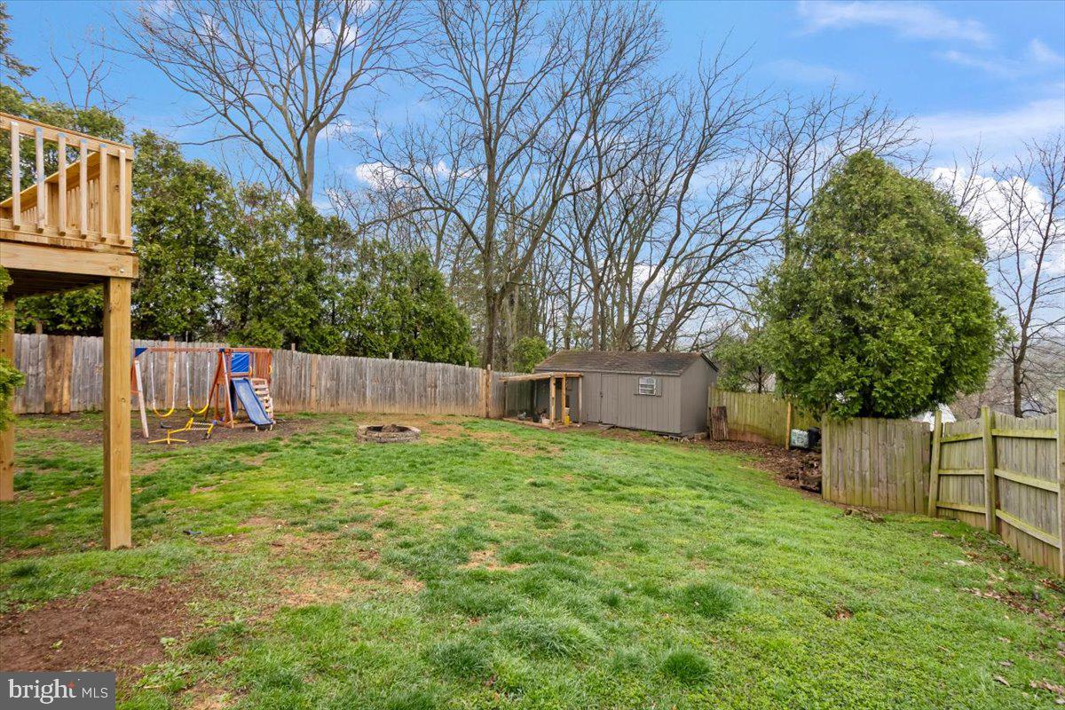 464 West Ridge Road Elizabethtown, PA 17022 - Photo 21 of 25 Spacious backyard with play area.