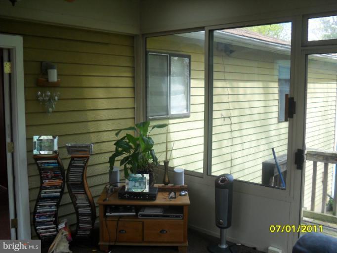 5604 Westgate Road Lanham, MD 20706 - Photo 17 of 18 sun room