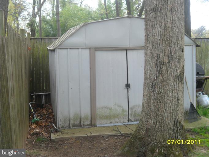 5604 Westgate Road Lanham, MD 20706 - Photo 10 of 18 shed