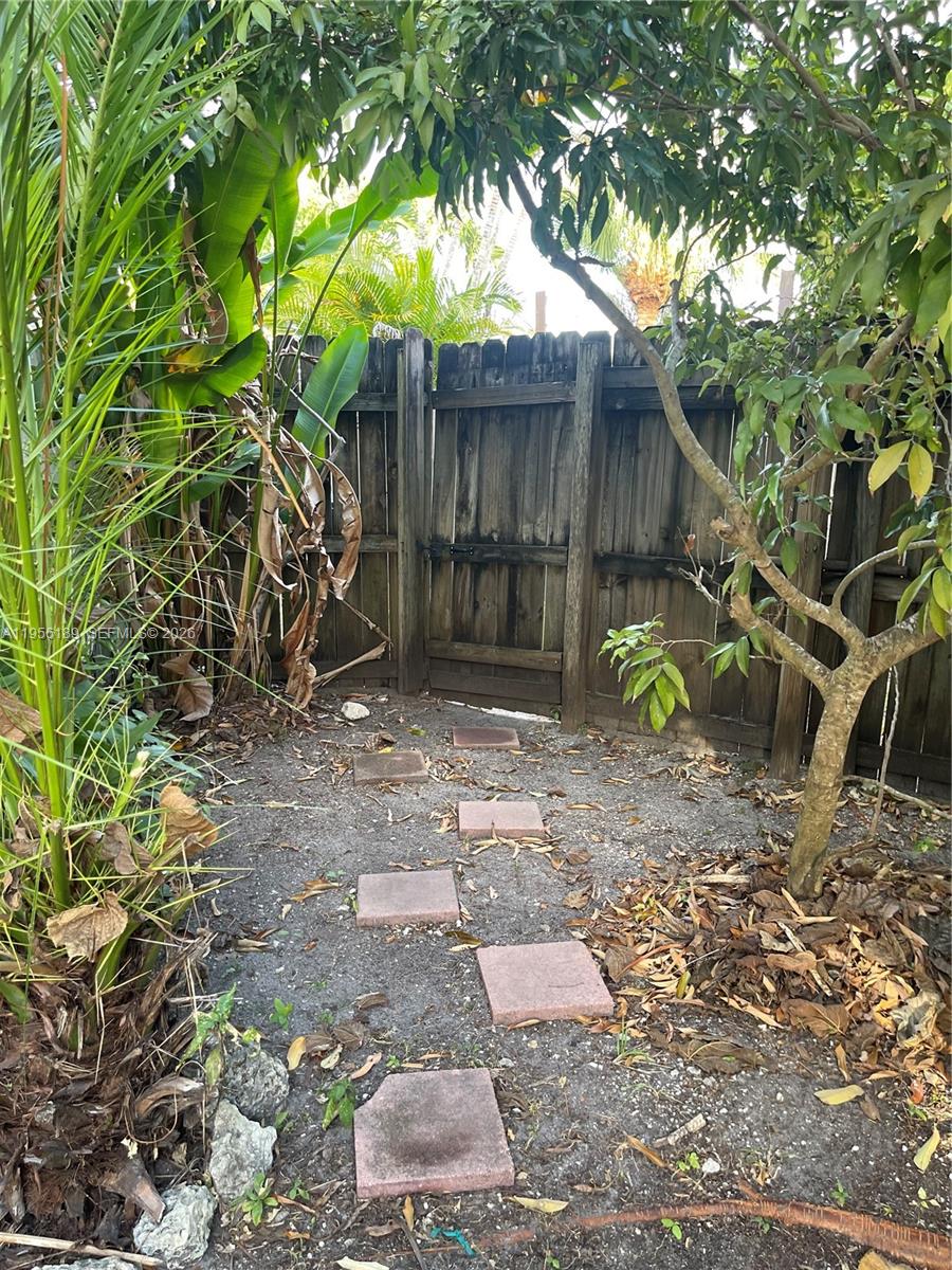 11342 Southwest 70th Terrace, Unit 11342 Miami, FL 33173 - Photo 32 of 45