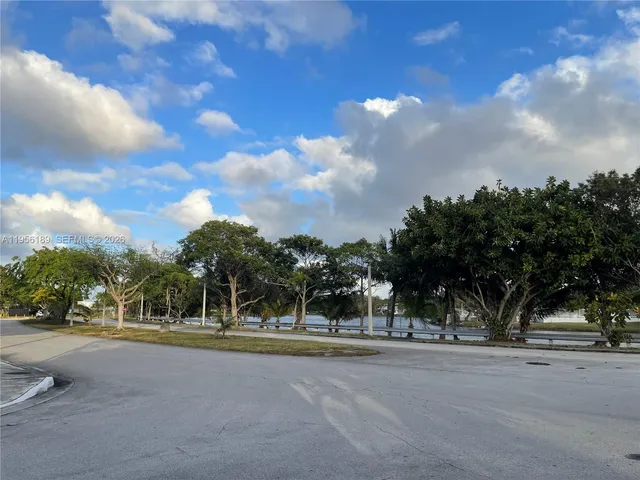 $2,900 | 11342 Southwest 70th Terrace, Unit 11342, Miami, FL 33173