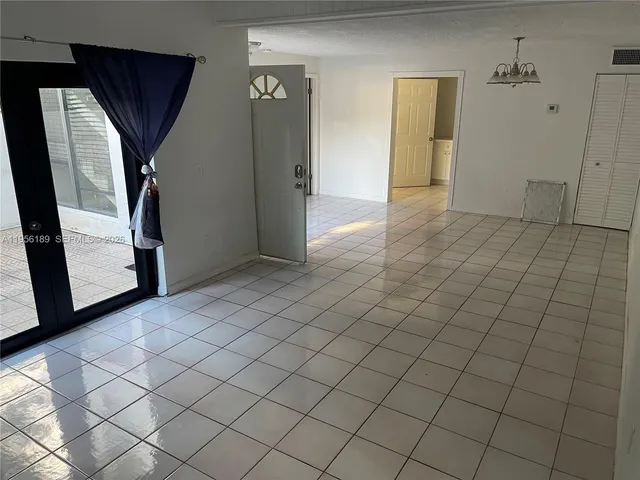 $2,900 | 11342 Southwest 70th Terrace, Unit 11342, Miami, FL 33173